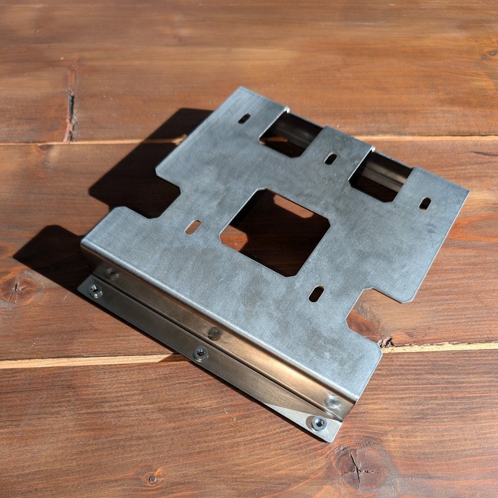 emis.stempeluhr v3 - Wandhalterung emis.stempeluhr v3 - Wandhalterung